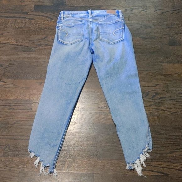 Light Wash American Eagle Distressed Jeans - Picture 2 of 6